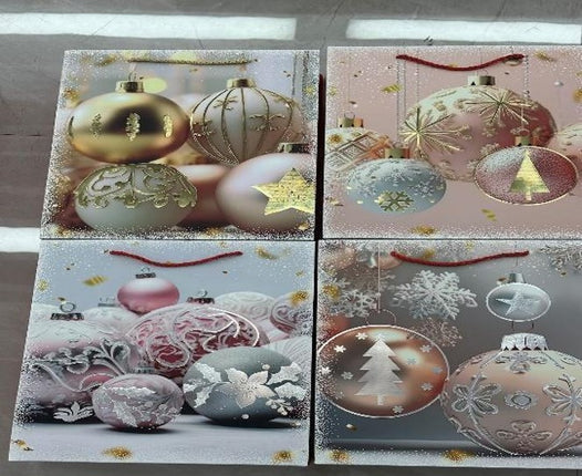 Christmas gift bags. Medium (M). 18 x 24 x 8.5 cm (approximately 7 x 9.5 x 3.5 inches).