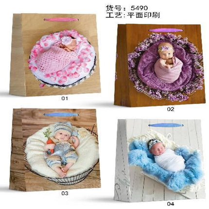 Jumbo Baby Gift Bag – Cute & Spacious Baby Shower Bag 31 × 40 × 12 cm