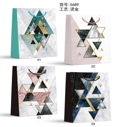 Large Everyday Gift Bag – Versatile & Durable 26 × 32 × 10 cm